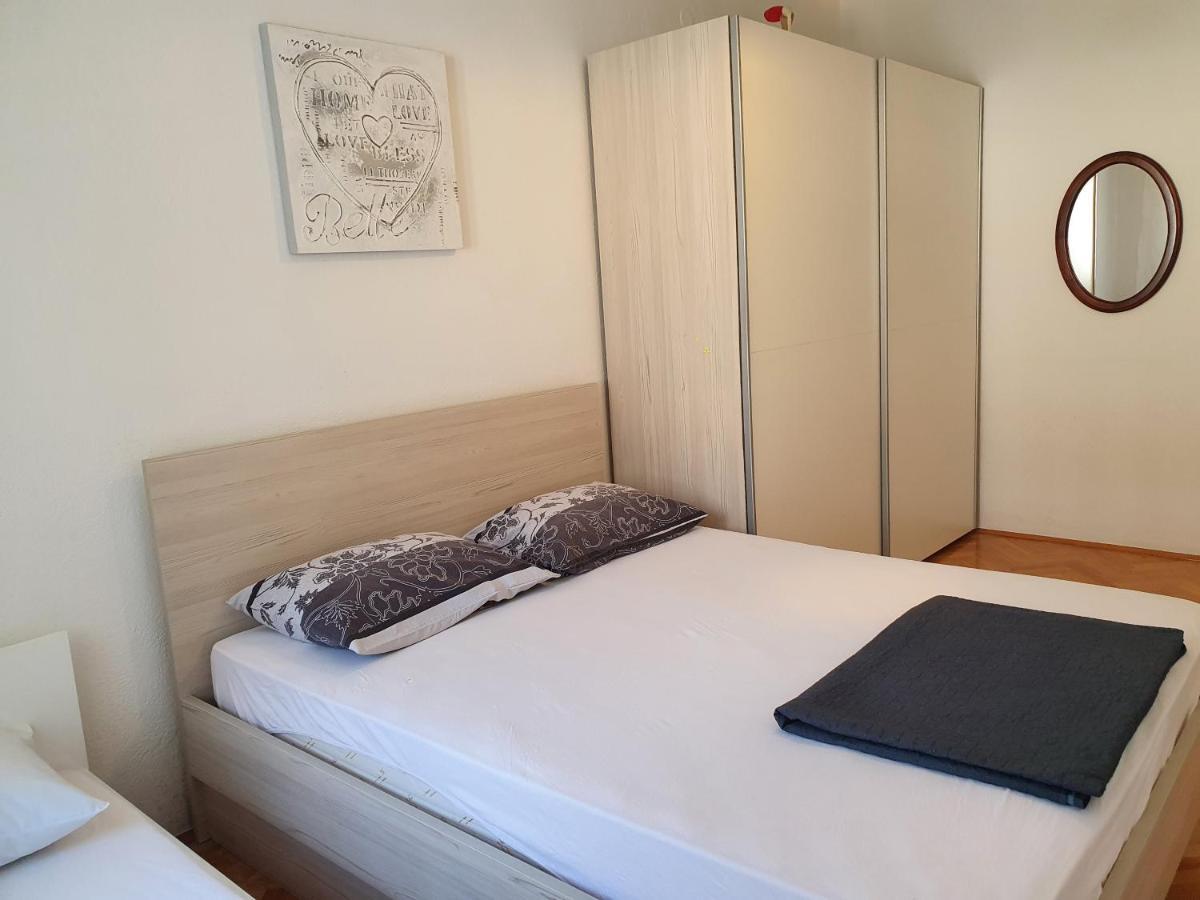 Apartman Gojak Makarska Bagian luar foto